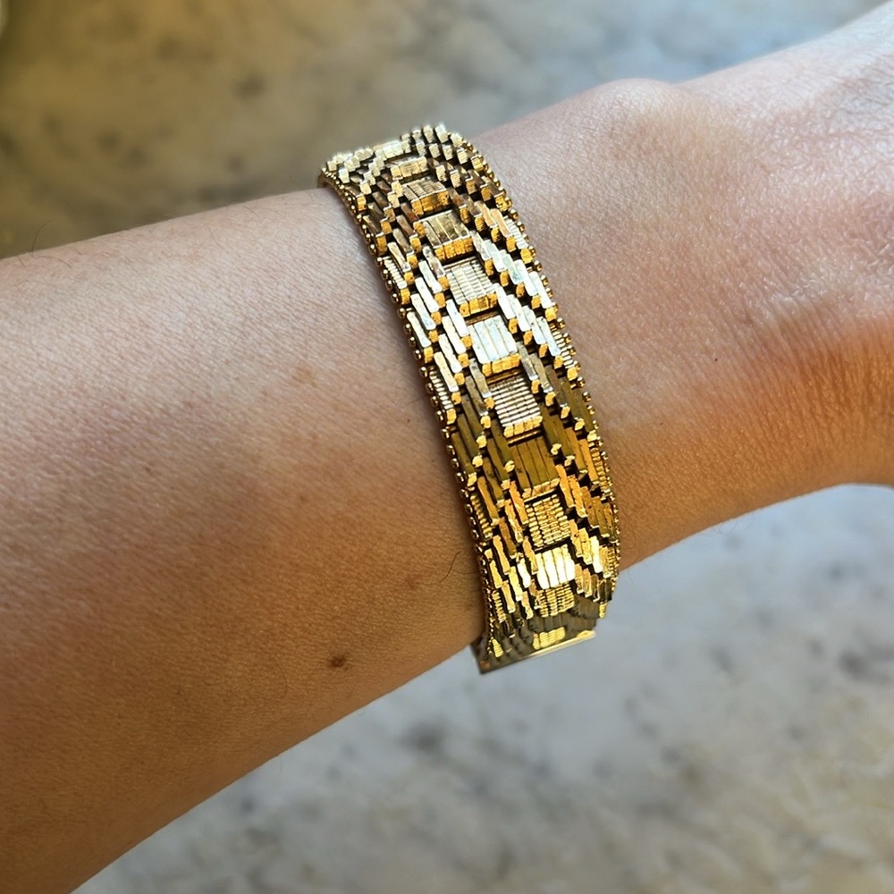 Vintage Italian Watchband Style Bracelet. Gold Plated. Excellent Used Condition